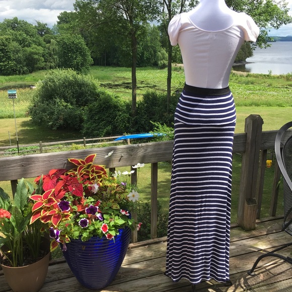 BCBGMaxAzria Striped Skirt - Picture 5 of 7